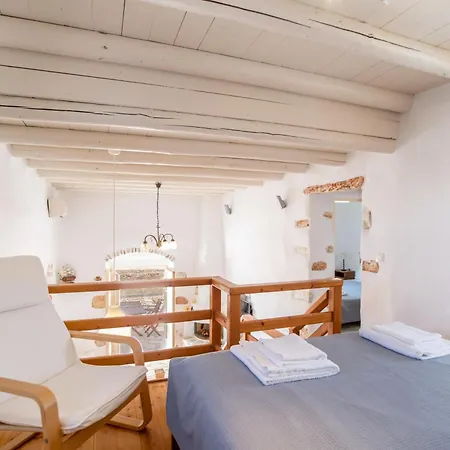 Gal-paros! * Parikia (Paros)